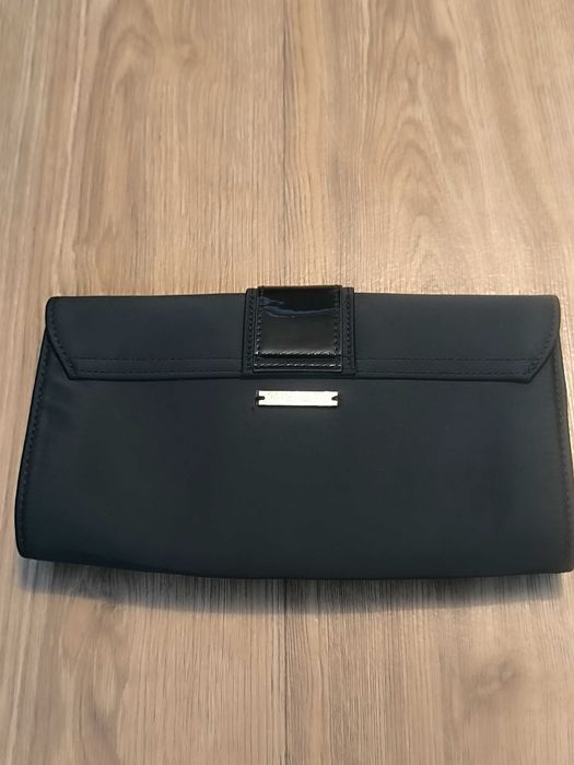 Косметичка-клатч від бренду Giorgio Armani