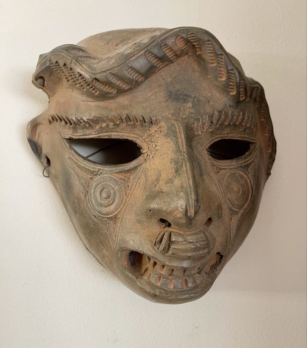 Máscara antiga em terracota Sul Americana