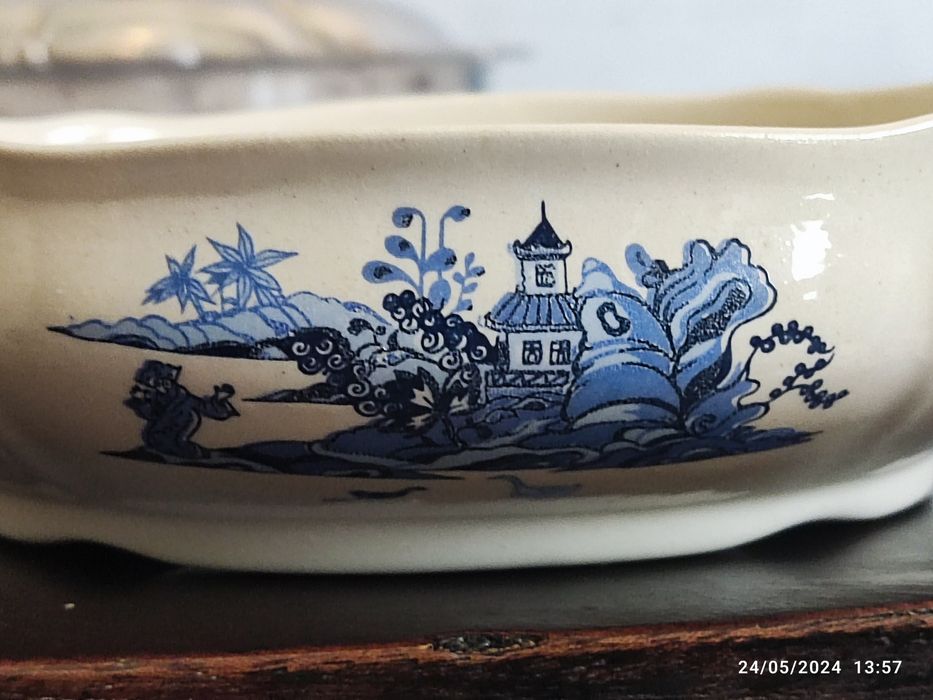 Serviço jantar da Fábrica de Loiça de Sacavém