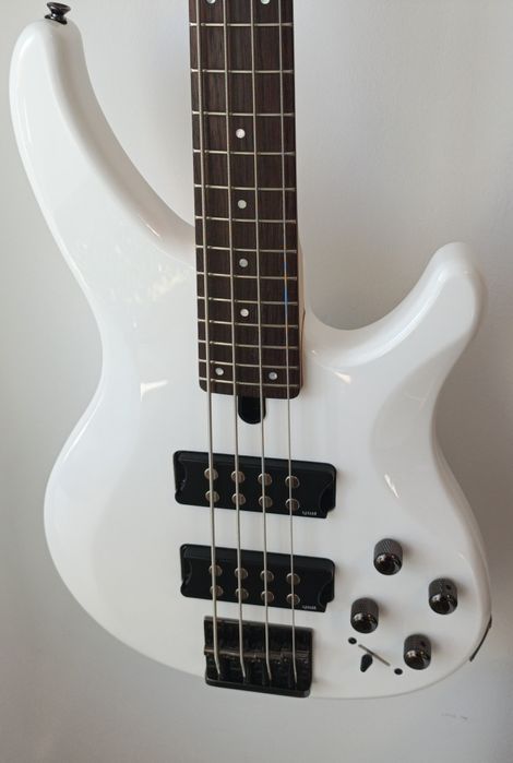 Yamaha TRBX 304, aktywna