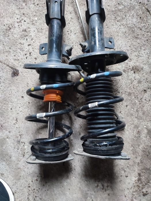 Amortyzator przód lewy toyota proace city Berlingo III 2023r