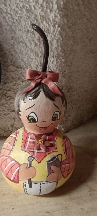 Seis cabaças pintadas a mão