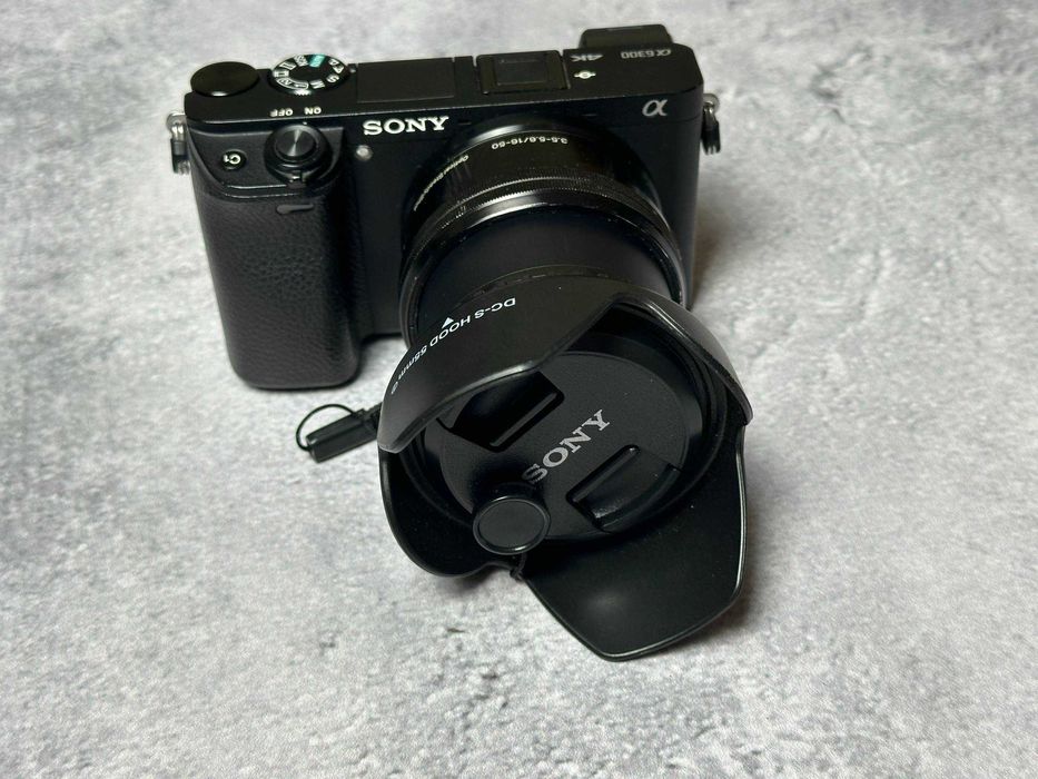 Камера Sony a6300 (body) + Великий комплект аксесуарів