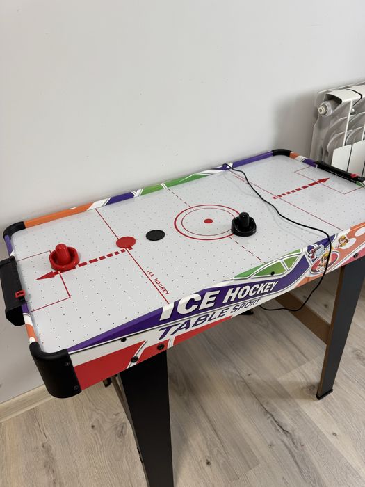 Настійльний хокей