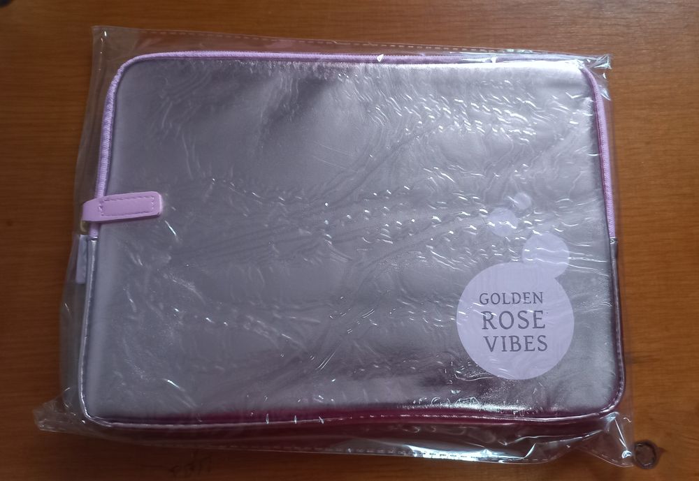 новый мягкий чехол для планшета фирма yes