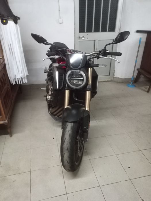 Honda CB 650R akrapovik Quickshifter