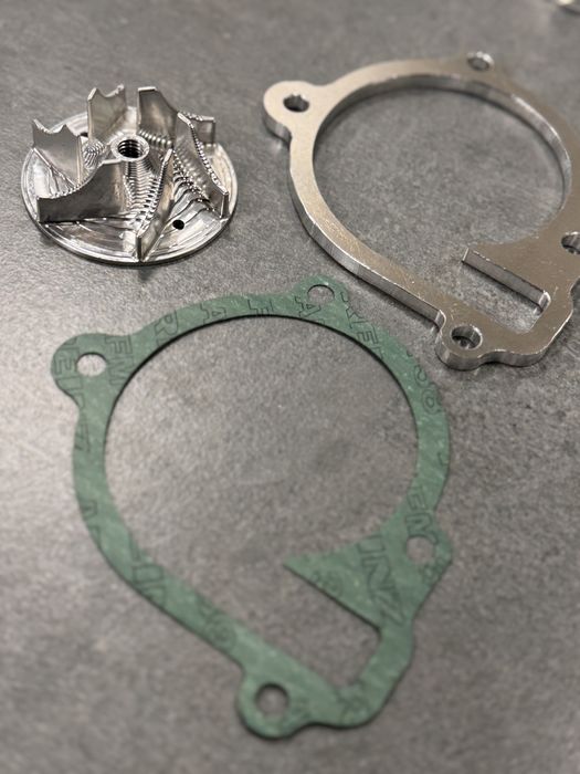 Pompa wody CanAm Renegade Outlander  wyscigowa