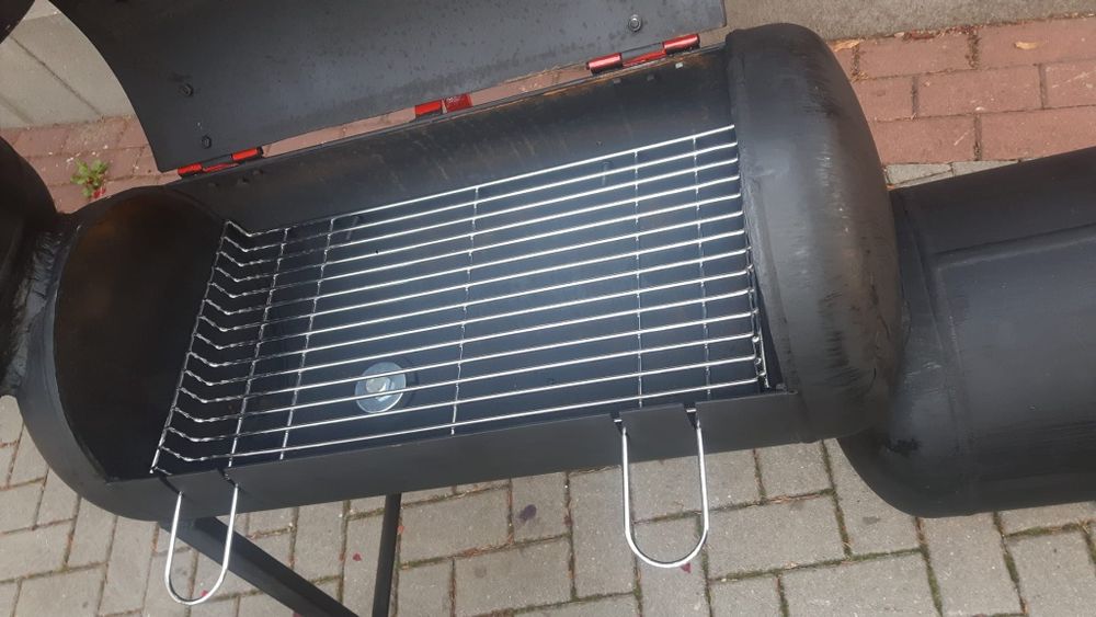 Grill z wędzarnią