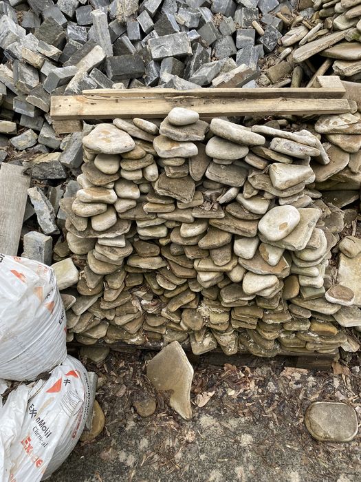 Плитка / камінь пісчаник обвалований б/у