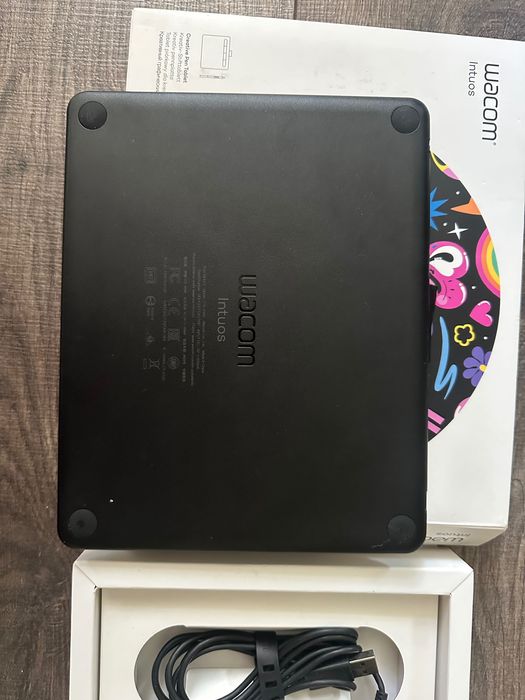 Wacom Intuos s графічний планшет в ідеальному стані