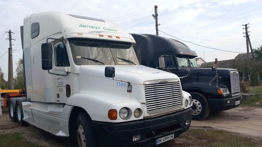 Американець  тягач фредлайнер 120