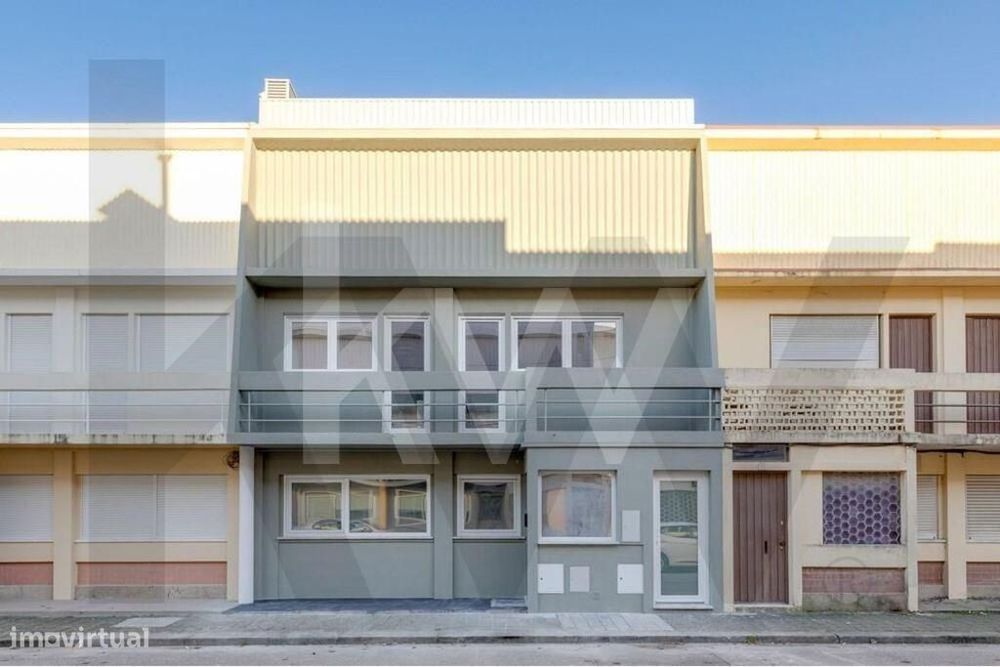 Apartamento  T4, duplex ,totalmente remodelado perto da Boavista.