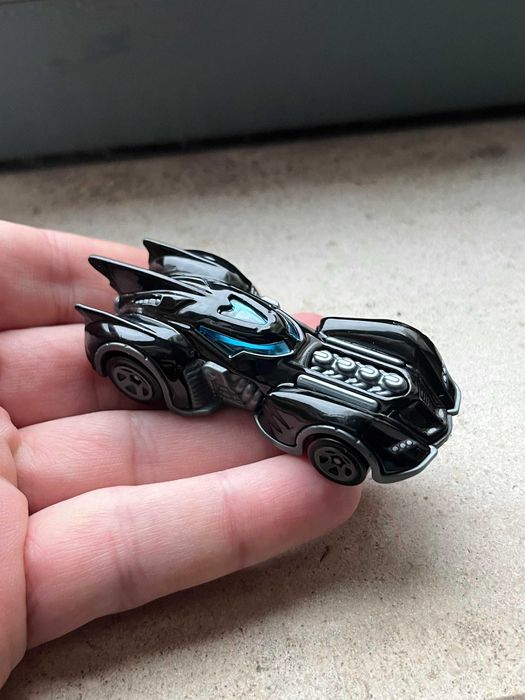 Hot Wheels "Batman Arkham Asylum Batmobile"