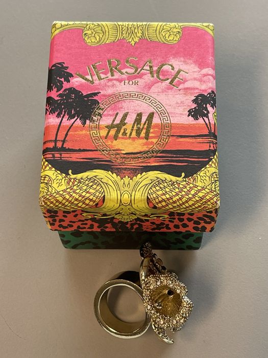 Anel Versace + H&M
