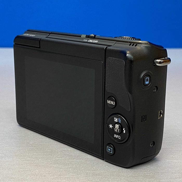 Canon EOS M10 (Corpo) - 18MP