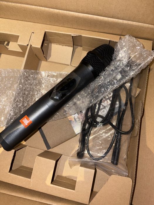 Coluna Jbl + microfone466107200397660162