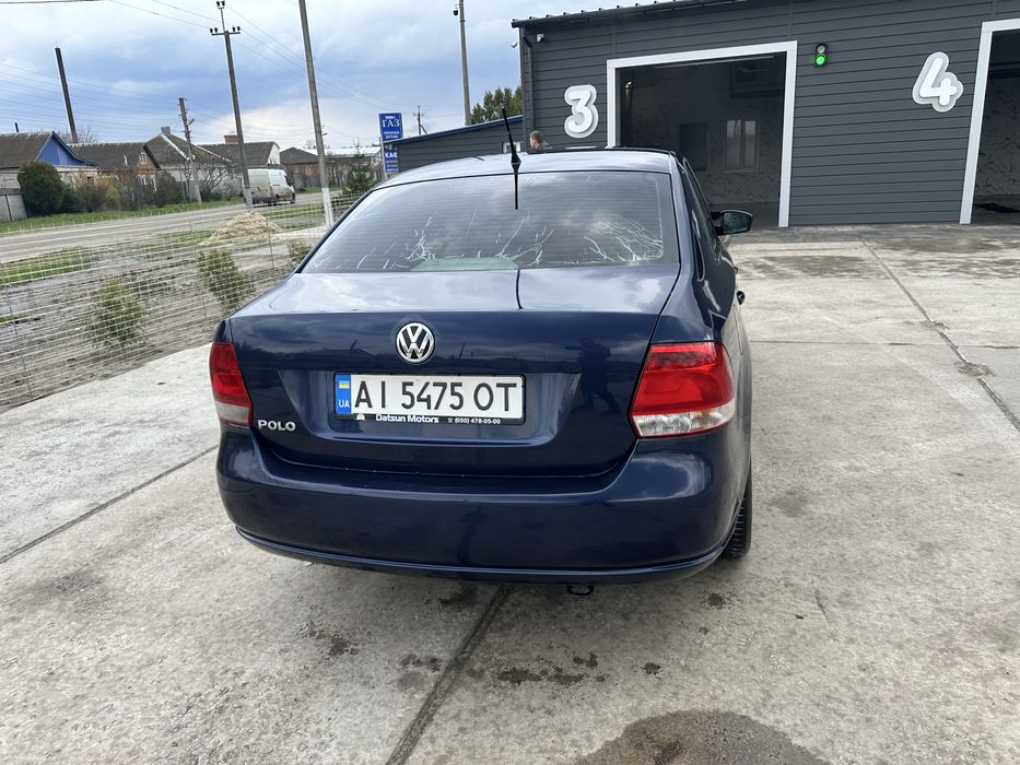 Продам семейный автомобиль