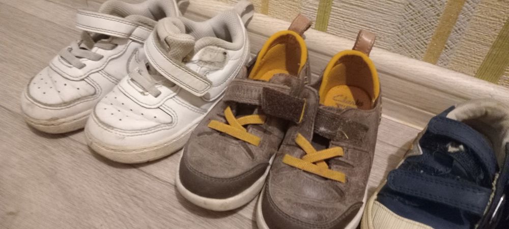 Віддам обув, безкоштовно.