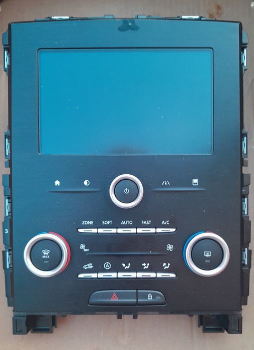 WYSWIETLACZ RADIO renault megane IV 

sprawny

stan jak na z