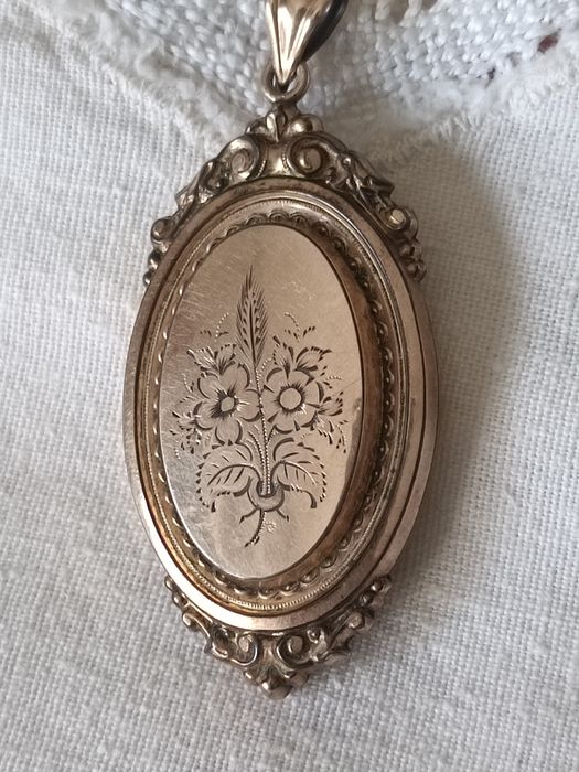 Локет, медальон антикварный.Золото дубле.30 годы