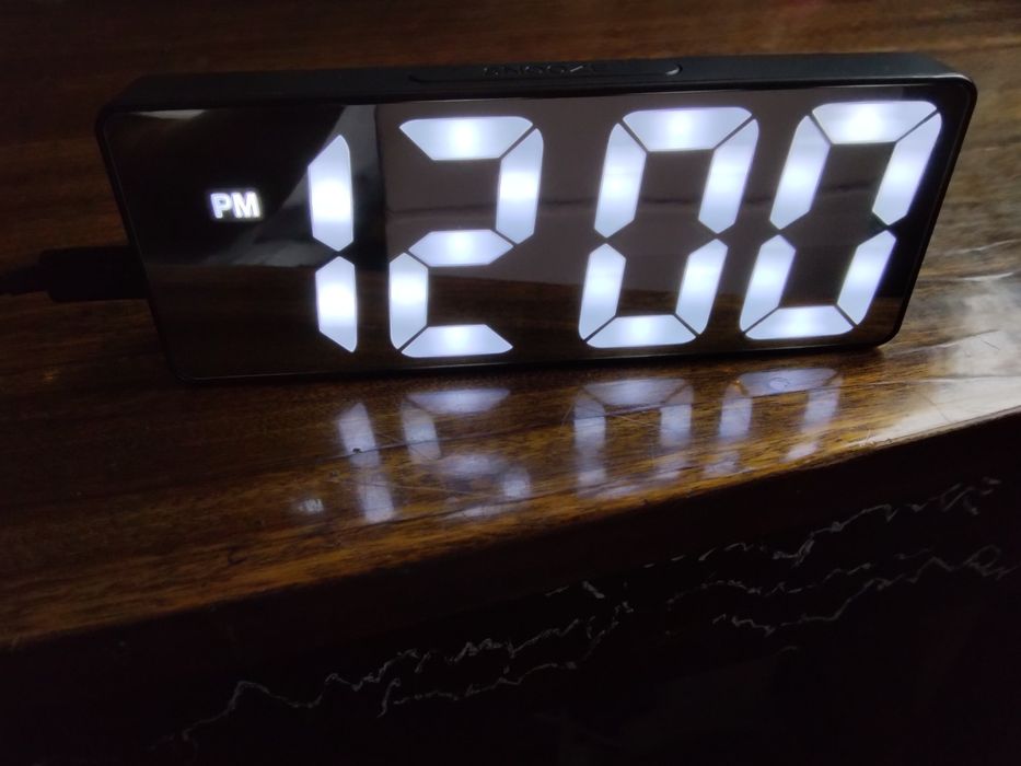 Продам новые смарт часы(описание)