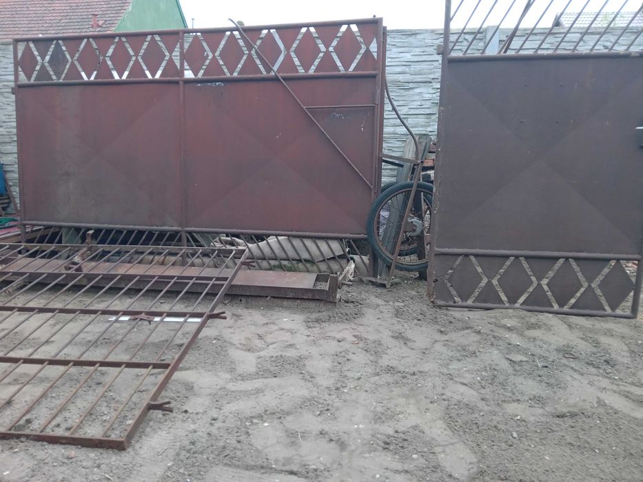 Solidna stalowa brama wjazdowa