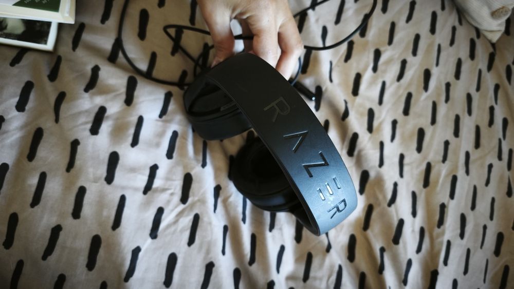 Fones Razer pretos