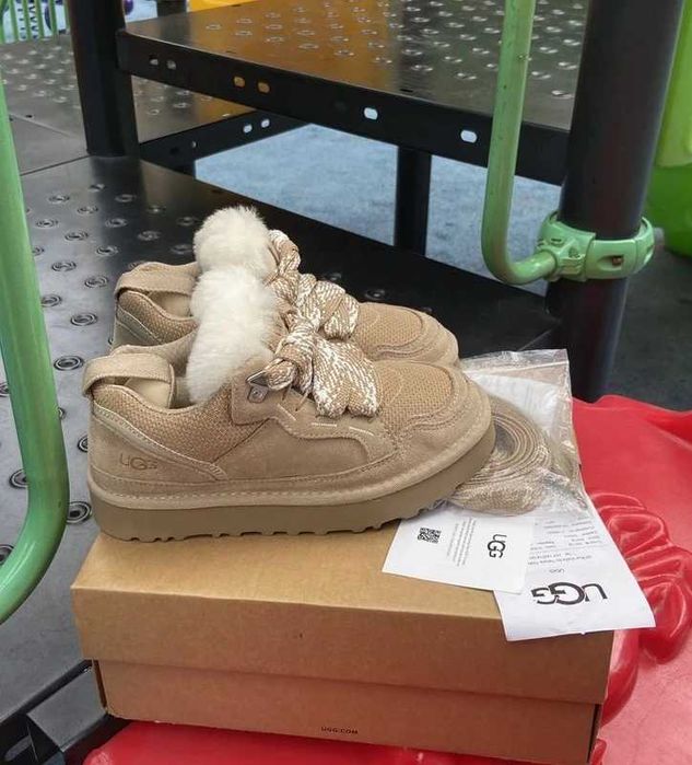 UGG Beige Lowmel  R.40
