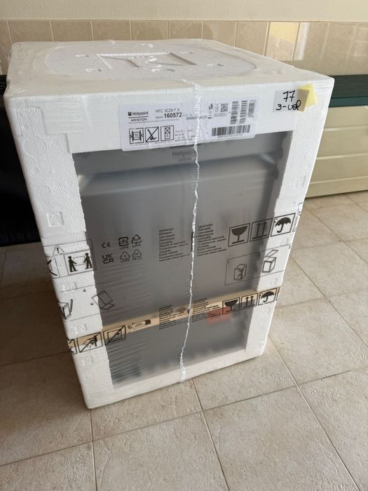 Máquina de Lavar loiça Ariston NOVA