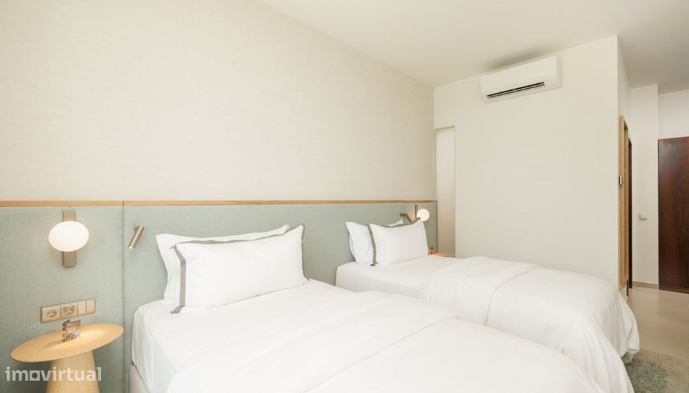 Apartamento T3 à venda com acesso direto à praia dos Salgados, Algar
