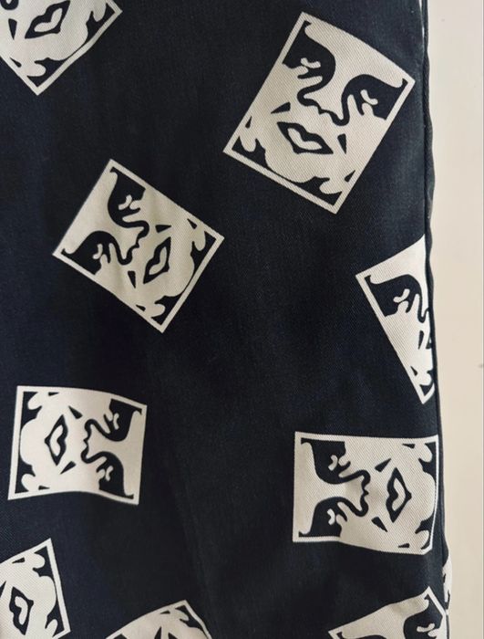 Calças Dickies & Obey collab