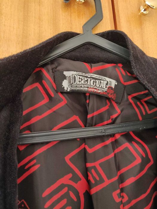 Casaco Desigual Preto e Vermelho - Tamanho 44