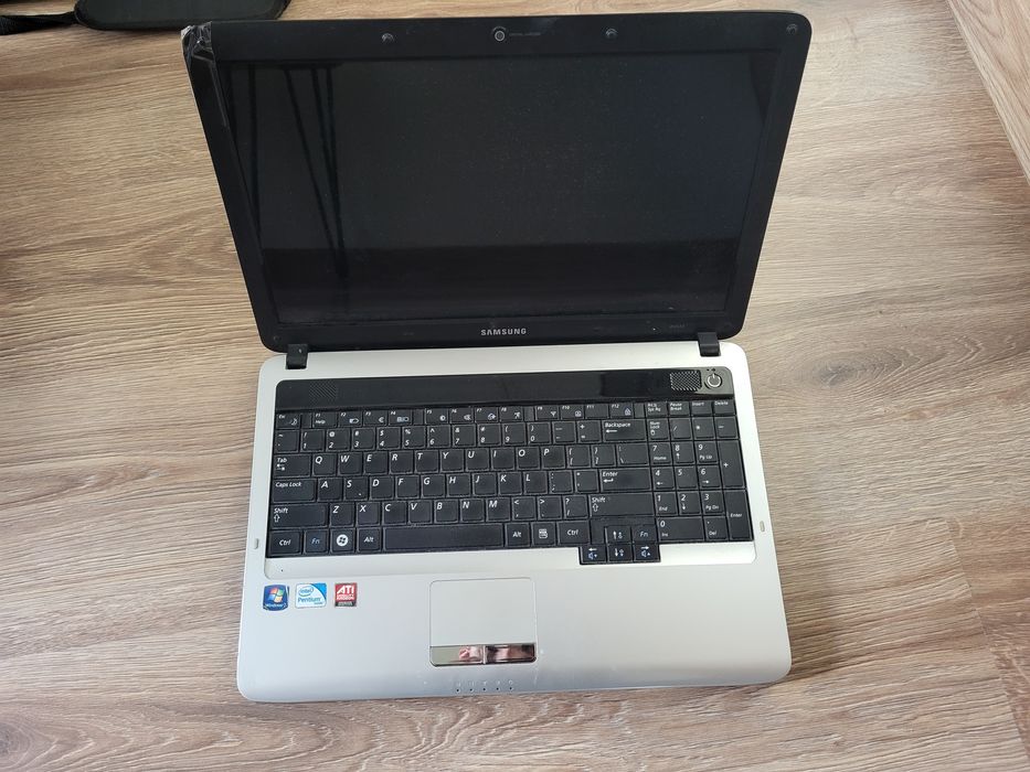 Laptop Samsung 15.6" RV510 pentium dual core  nowy windows i Office