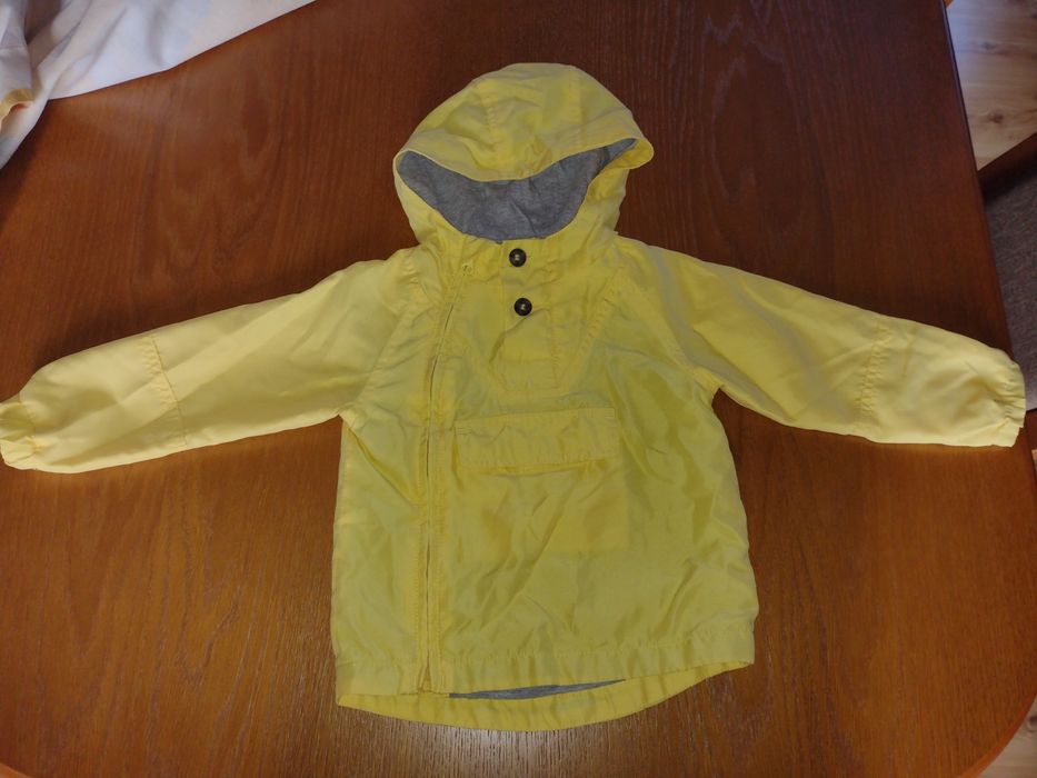 Kurteczka wiatrówka dziecięca 12-18 miesięcy idealna na wiosnę lub wcz