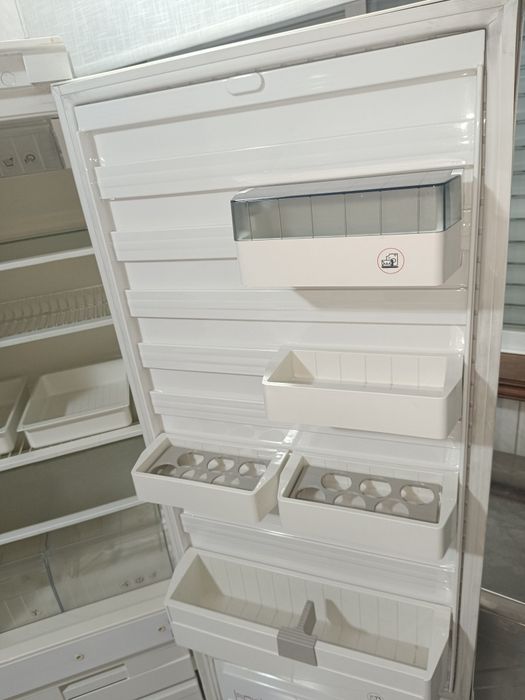 Frigorífico combinado de encastre (Teka)