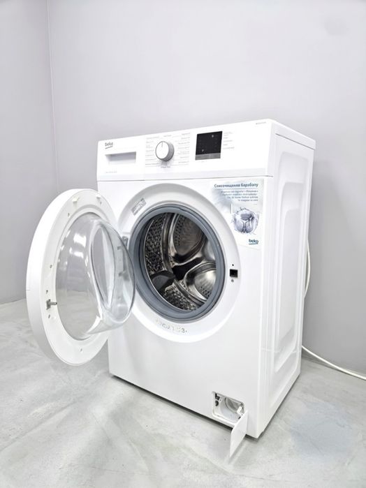 Пральна машина Beko 6 кг WUE6511XWW