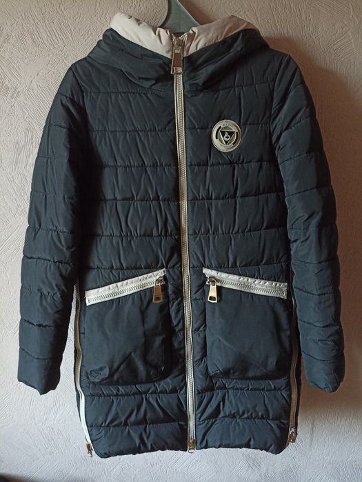 Куртка жіноча чорна зимова Kapre