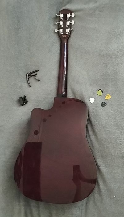Gitara elektro-akustyczna squier