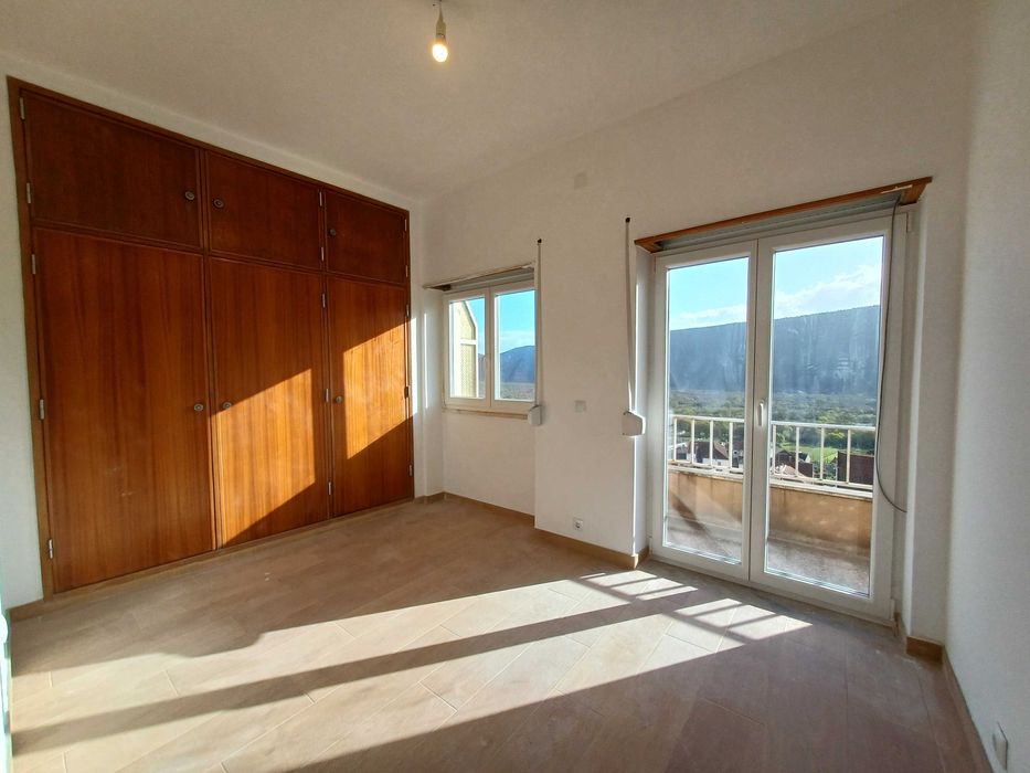 Apartamento T2 Renovado - Mira de Aire