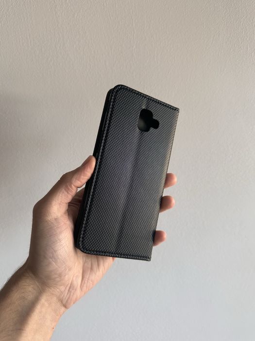 Etui z klapką zamykane czarne do SAMSUNG GALAXY J6 PLUS