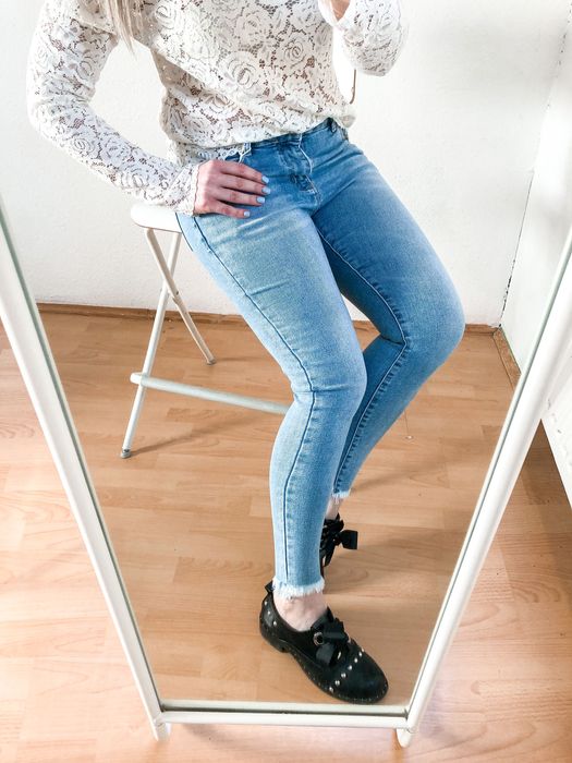 Spodnie jeansowe jasne