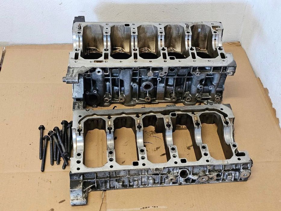 blok silnika volvo s80 v70 xc70 xc60 v50 s40 c30 c70 2.5t 30677776