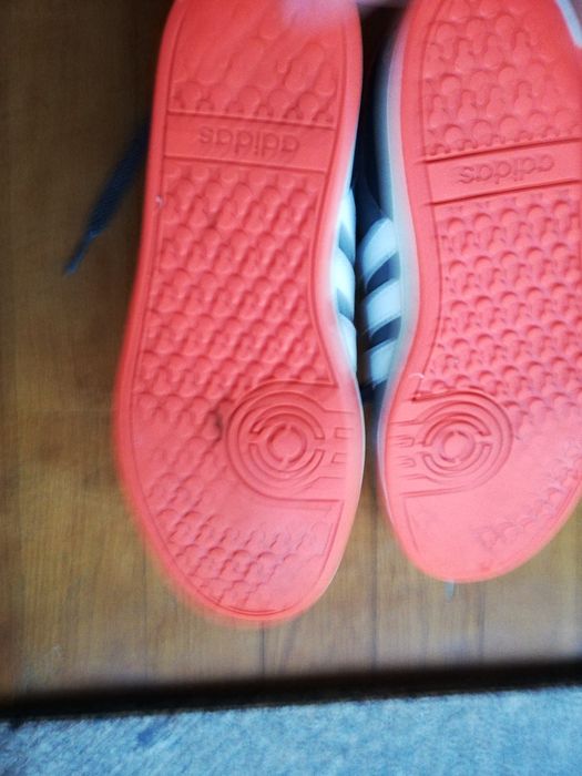 Ténis Adidas 39 1/3
