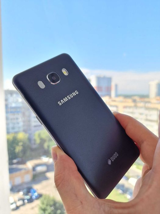 Телефон Samsung j510 8 гб