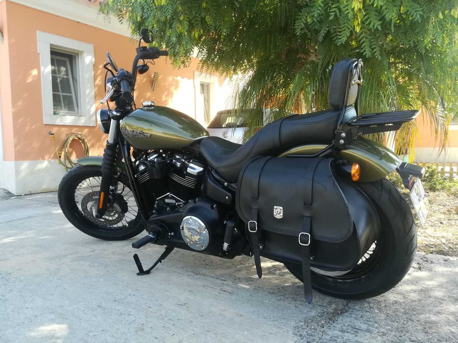 HARLEY-DAVIDSON Street Bob 2017 - MILWAUKEE-EIGHT 107 - 1.745 CC - +3.000€ em EXTRAS.