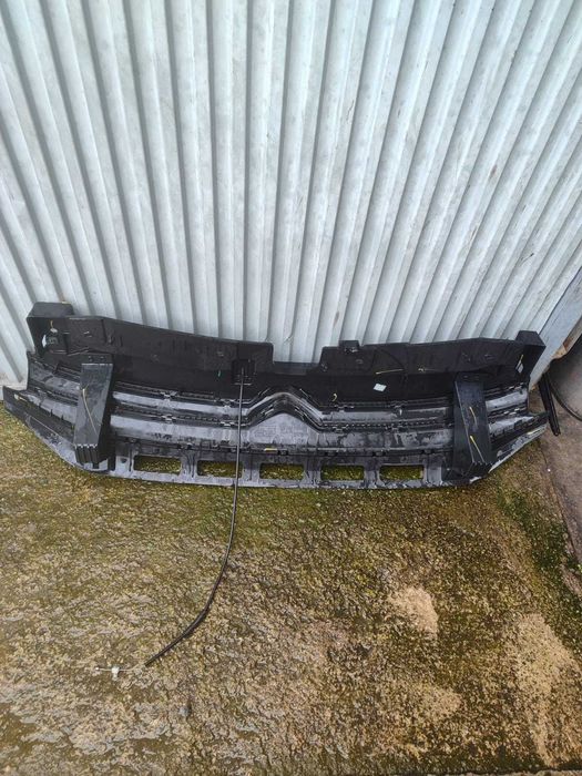 Grelha frontal Citroen C3 III 2016 a 2020