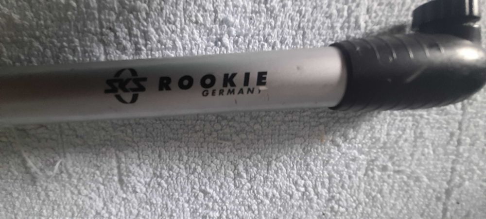 Pompka do roweru Rookie Germany sprawna używana