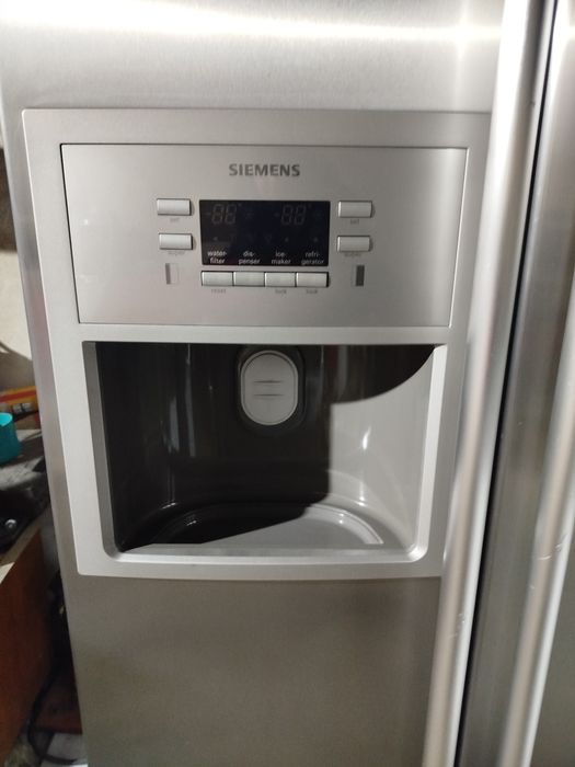 Холодильник Siemens Side by side