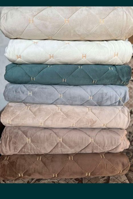 велюрове покривало на ліжко