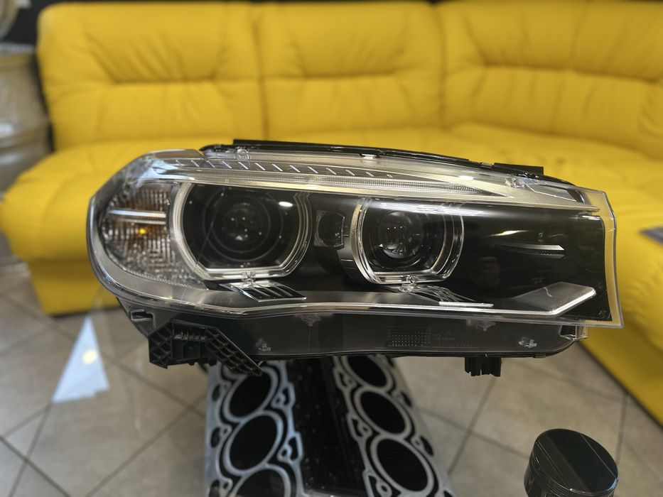 Передні фари BMW X5 F15 2013-2018 рік Бі - Ксенон Европа